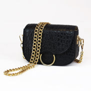 Δερμάτινη crossbody τσάντα Le Vibal Black Croco με ανάγλυφο κροκό και χρυσή αλυσίδα - Εμπρός όψη με αλυσίδα - ELLIA