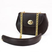 Δερμάτινη crossbody τσάντα Martelago Brown σε καφέ ιταλικό δέρμα με χρυσή αλυσίδα - Εμπρός όψη με αλυσίδα - ELLIA